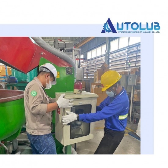 Installation of an automatic lubrication system Installation of an automatic lubrication system  Machinery lubrication system  Lube dealer  Lubrication System 