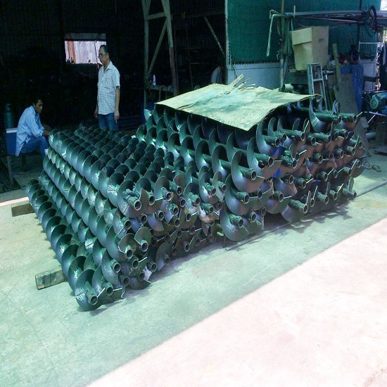 ผลิตสกรูลำเลียง และ ติดตั้งสกรูลำเลียง Screw Conveyor  ติดตั้งระบบขนถ่ายวัสดุ  ผลิตสกรูลำเลียง  ติดตั้งสกรูลำเลียง  ออกแบบระบบลำเลียง 