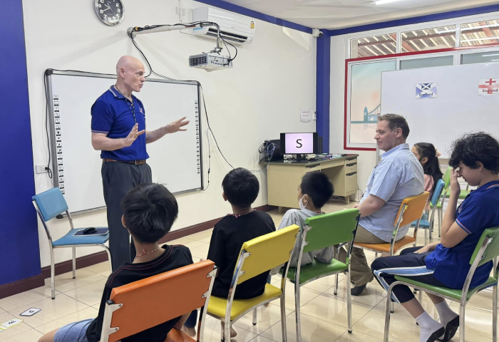 หลักสูตรโฟนิกส์มาตรฐาน UK