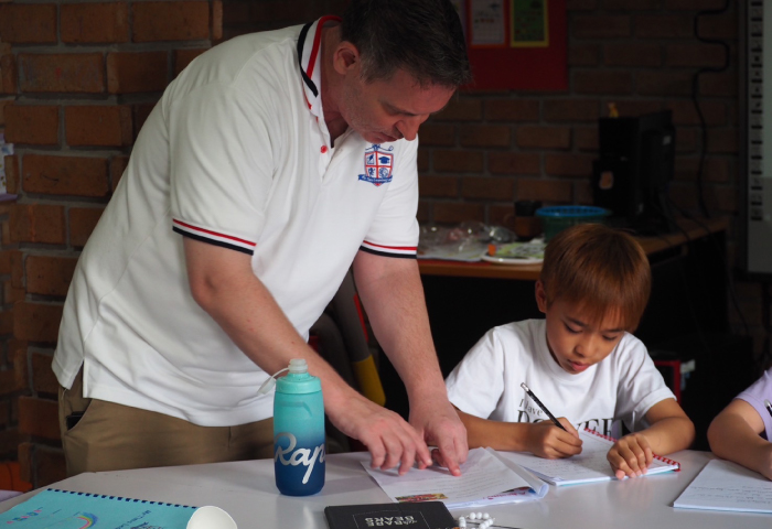 หลักสูตรโฟนิกส์มาตรฐาน UK