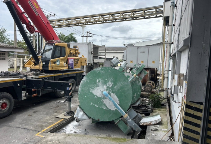 รื้อถอนอาคาร