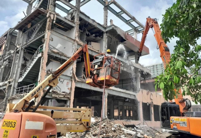 รื้อถอนอาคาร