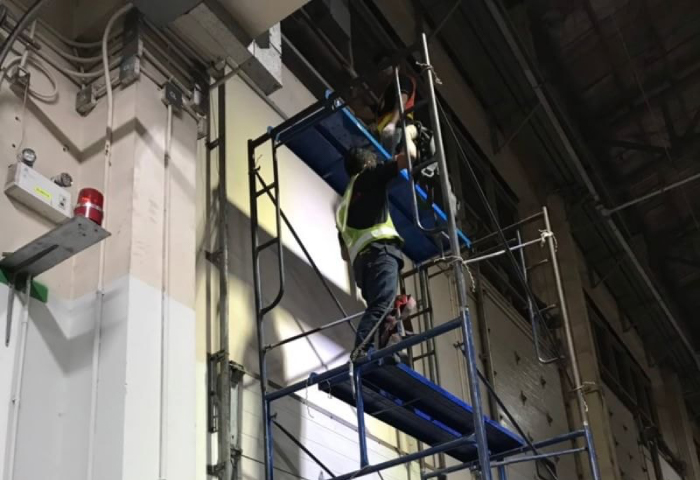 ติดตั้งประตูไฮสปีด ติดตั้งประตูไฮสปีด