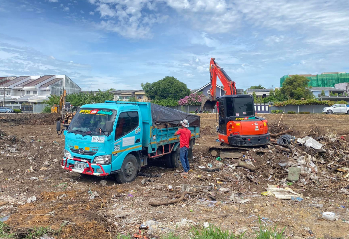 บริการให้เช่ารถแบคโฮ หกล้อ