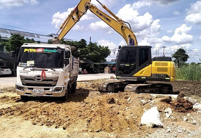 บริการให้เช่ารถแบคโฮ หกล้อ