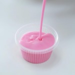 สตรอเบอรี่เคลือบไอศครีม (Strawberry flavoures dip) - โรงงานผลิตน้ำเชื่อม ไซรัป ซอสเคลือบ OEM