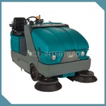 Compact Mid-sized Rider Sweeper S20 - I C E Intertrade Co Ltd