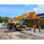 Chumphol Crane Service