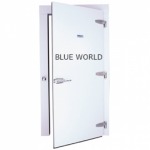 ประตูบานสวิงห้องเย็น (Cold  room swing door) - โรงงานติดตั้งม่านริ้วพลาสติกห้องเย็น บลูเวิลด์ เทรดดิ้ง