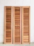 ประตูบานเกล็ดไม้ - Somkid Timber Co., Ltd.