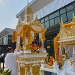 บริการพิธีตั้งศาลพระพรม - สถาบันการให้คำปรึกษาโหราศาสตร์สากล 1999