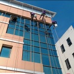 บริการทำความสะอาดกระจกอาคารสูง - รับทำความสะอาดครบวงจร - อินมายด์ คลีนเนอร์ เซอร์วิส
