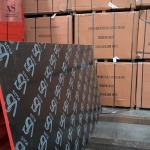 ไม้อัดเคลือบฟิล์มดำ - บริษัท วุฒิชัยสตีลส์ จำกัด