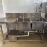 Manufacturing of stainless steel sinks - โรงงานผลิตเครื่องครัวสแตนเลส-คิท แอนด์ ฟู้ดส์ เซอร์วิส