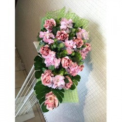 รับจัดดอกไม้ประดิษฐ์