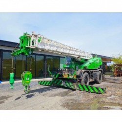 ขายรถเครนมือสอง Rough Terrain Crane