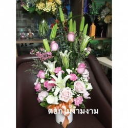 รับจัดแจกันดอกไม้