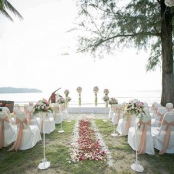 รับจัดดอกไม้งานแต่งงาน