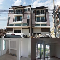 ผลิตประตู UPVC