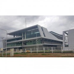 ติดตั้งอลูมิเนียมคอมโพสิท (Aluminium Composite)