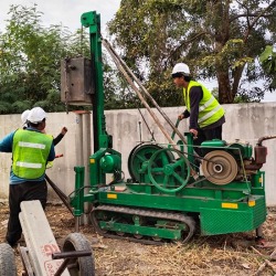 Driving piles in Nonthaburi