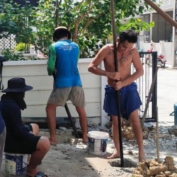 รับตอกเสาเข็มแรงคนหกเหลี่ยม ราคาถูก
