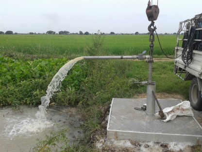 รับเจาะบ่อน้ำเพื่อการเกษตร - ผลิตถังแชมเปญ ถังเหล็กเก็บน้ำสูง หอถังเหล็ก
