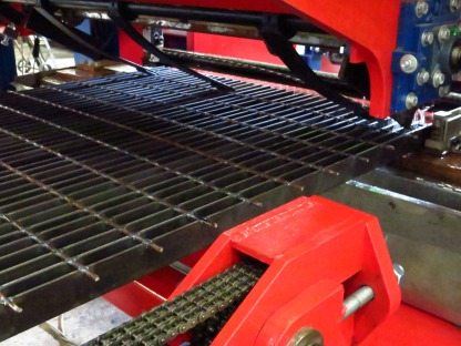 เครื่องทำ Grating - ผู้ผลิตเครื่องเชื่อม เครื่องชุบโลหะ เครื่องทอตะแกรง เครื่องรีดลวด