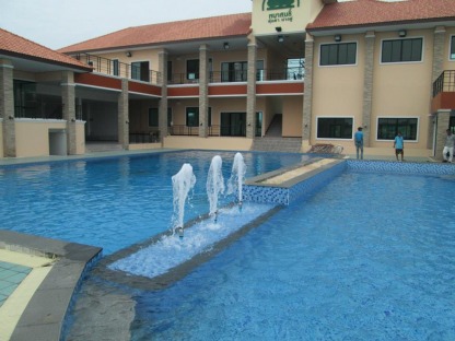 สระว่ายน้ำ สโมสรพนาสนธ์ ภูเก็ต - สระว่ายน้ำ สโมสรพนาสนธ์ ภูเก็ต