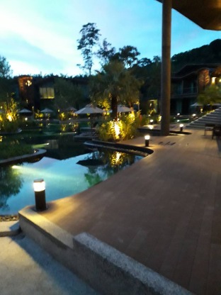 โรงแรมคาลิม่า เขาหลัก - รับออกแบบและสร้างสระว่ายน้ำ ภูเก็ต