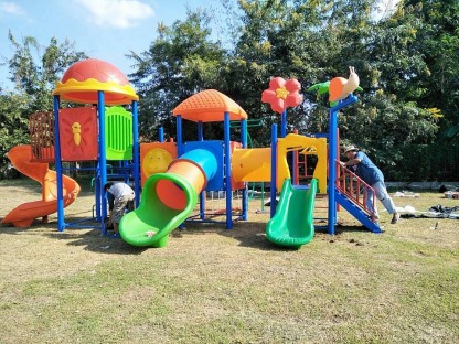 สถานสงเคราะห์เด็กบ้านอุดรธานี - เครื่องเล่นสนาม Hippo Playground