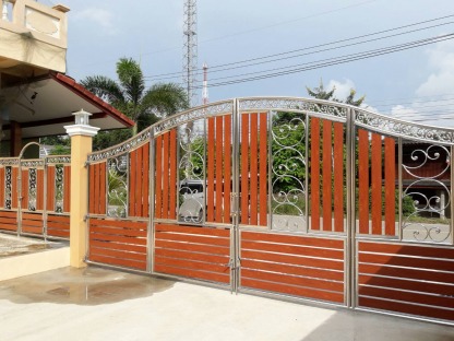 รับติดตั้งประตูรั้วบ้าน เพชรบุรี - ช่างเหล็กดัด เพชรบุรี - สมบูรณ์ การช่าง