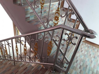 รับทำราวบันไดสแตนเลส เพชรบุรี - ช่างเหล็กดัด เพชรบุรี - สมบูรณ์ การช่าง