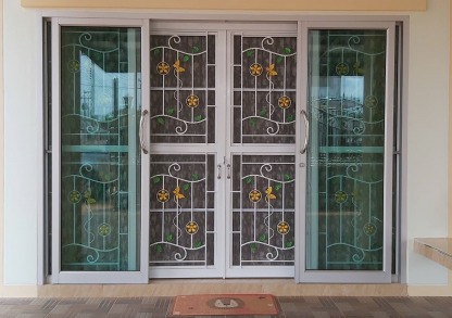 ประตูเหล็กดัด พร้อมติดตั้ง - ช่างเหล็กดัด เพชรบุรี - สมบูรณ์ การช่าง