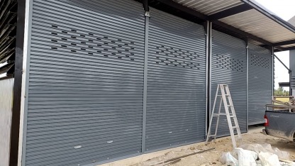 รับทำประตูม้วน - ช่างเหล็กดัด เพชรบุรี - สมบูรณ์ การช่าง