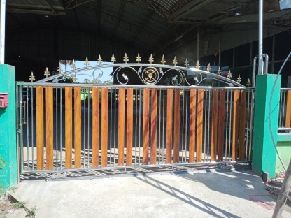 รับทำประตูรั้วแสตนเลส - ช่างเหล็กดัด เพชรบุรี - สมบูรณ์ การช่าง