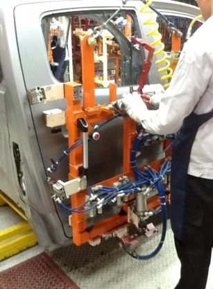 ติดตั้ง Jig Fixture อุตสาหกรรมยานยนต์ - รับผลิตชั้นวางสินค้าอุตสาหกรรม Selective Racking S.ystem 