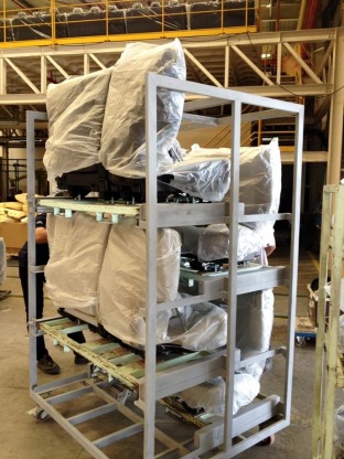 พาเลทเหล็ก ขนส่งเบาะรถยนต์ - รับผลิตชั้นวางสินค้าอุตสาหกรรม Selective Racking S.ystem 