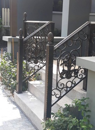 รับทำราวบันไดอิตาลี คลองหลวง - ร้านน้องใหม่สแตนเลส ปทุมธานี