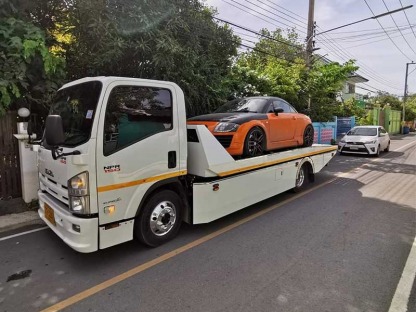 บริการดึงรถตกข้างทาง นครปฐม - รถยกศาลายา อินโนเวทสไลด์คาร์