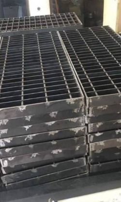 โรงงานผลิตประตูหนีไฟ - โรงงานผลิตประตูหนีไฟ