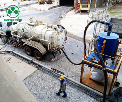 งานขนถ่าย fire ash จากเตาเผา 1 - รับล้างถังเคมี ถังบำบัดน้ำเสีย ระยอง - โคลเวอร์เทค