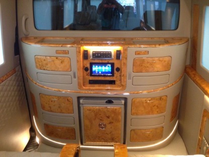 รับตกแต่งรถตู้ VIP - ติดตั้งเบาะรถตู้ VIP - อาร์.บี.บี. ทวีศักดิ์การช่าง