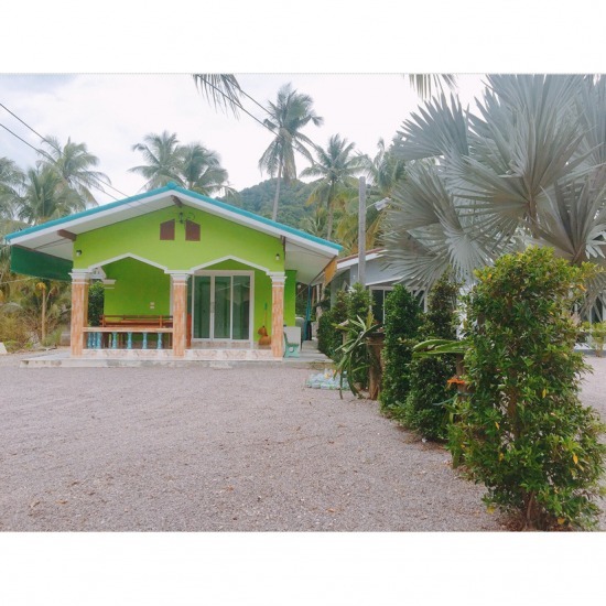บ้านพักห่างทะเล 100 เมตร ที่พักขนอม  ที่พักนครศรีธรรมราช  ที่พักสุราษฎร์ธานี  บ้านพักติดทะเล  ที่พักติดทะเลขนอม  ที่พักติดทะเลศิชล  ที่พักใกลวัดไอ้ไข่ ที่พักขนอม ริมทะเล  ที่พักขนอม บ้านเป็นหลัง  ที่พักขนอมติดทะเล ราคาถูก  ที่พักขนอมแบบครอบครัว 