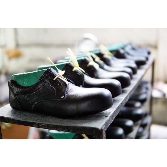 รองเท้าโอกิ ตะวันออกมาร์เก็ตติ้ง - โรงงานผลิตรองเท้าเซฟตี้