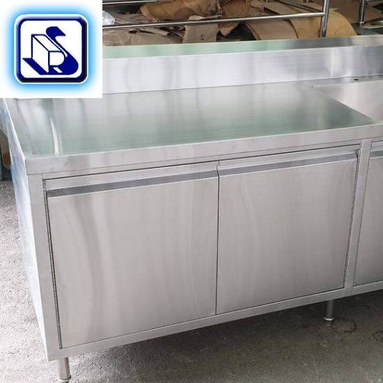 จำหน่ายโต๊ะเตรียมอาหารสแตนเลส เกรด304 จำหน่ายโต๊ะเตรียมอาหารสแตนเลส เกรด304 