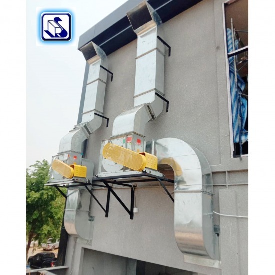 Installation of a smoke extraction system Installation of a smoke extraction system  Install a restaurant hood  install a hood  Restaurant hood ready to install  Installation of a condo hood  install a hood out of the roof 