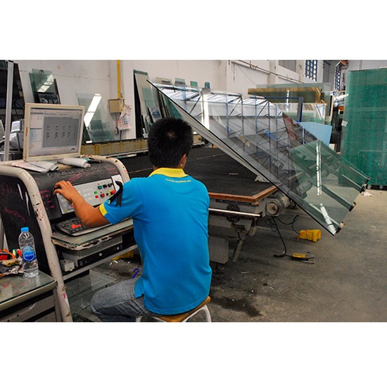 กระจก อลูมิเนียมเส้น   กระจก   โครงฝ้าเพดาน   อลูมิเนียม   วัสดุก่อสร้าง   บานเลื่อน   บานสวิง   บานกระทุ้ง   บานเกล็ด   กรอบมุ้งลวด   อลูมิเนียมดัดโค้ง   หน้าต่างบานเกล็ด   กระจกดัดโค้ง   กระจกใส 