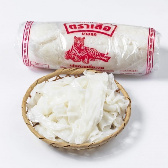 100% Rice Flour Wide Rice Noodles 100% Rice Flour Wide Rice Noodles 