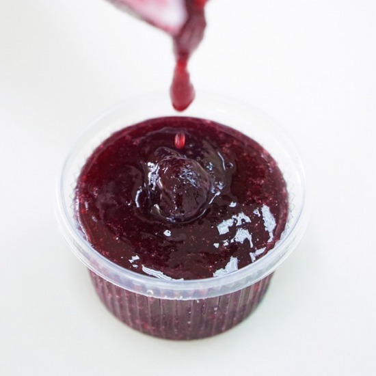 ซอสมิกซ์เบอร์รี่ (Mixed Berry Sauce) โรงงานผลิตซอสมิกซ์เบอร์รี่  Mixed Berry Sauce  มิกซ์เบอรี่ซอส  ซอสผลไม้  ซอสราดเค้ก  ซอสราดไอศครีม  ซอสมิกซ์เบอร์รี่  OEM ซอสมิกซ์เบอร์รี่  ซอสผลไม้สำหรับไอศกรีม 
